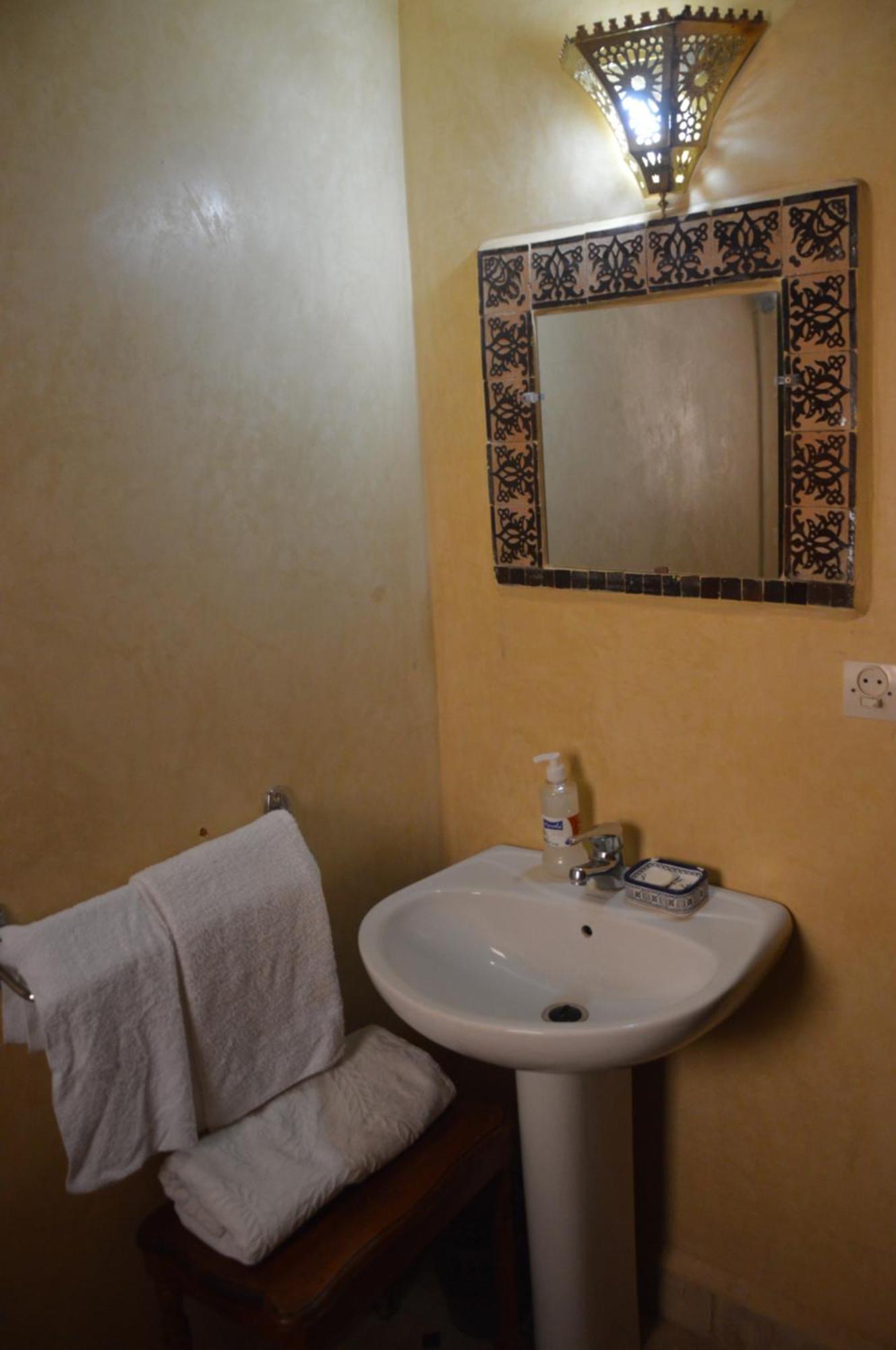 Riad Oumkaltoum Fès Exteriör bild