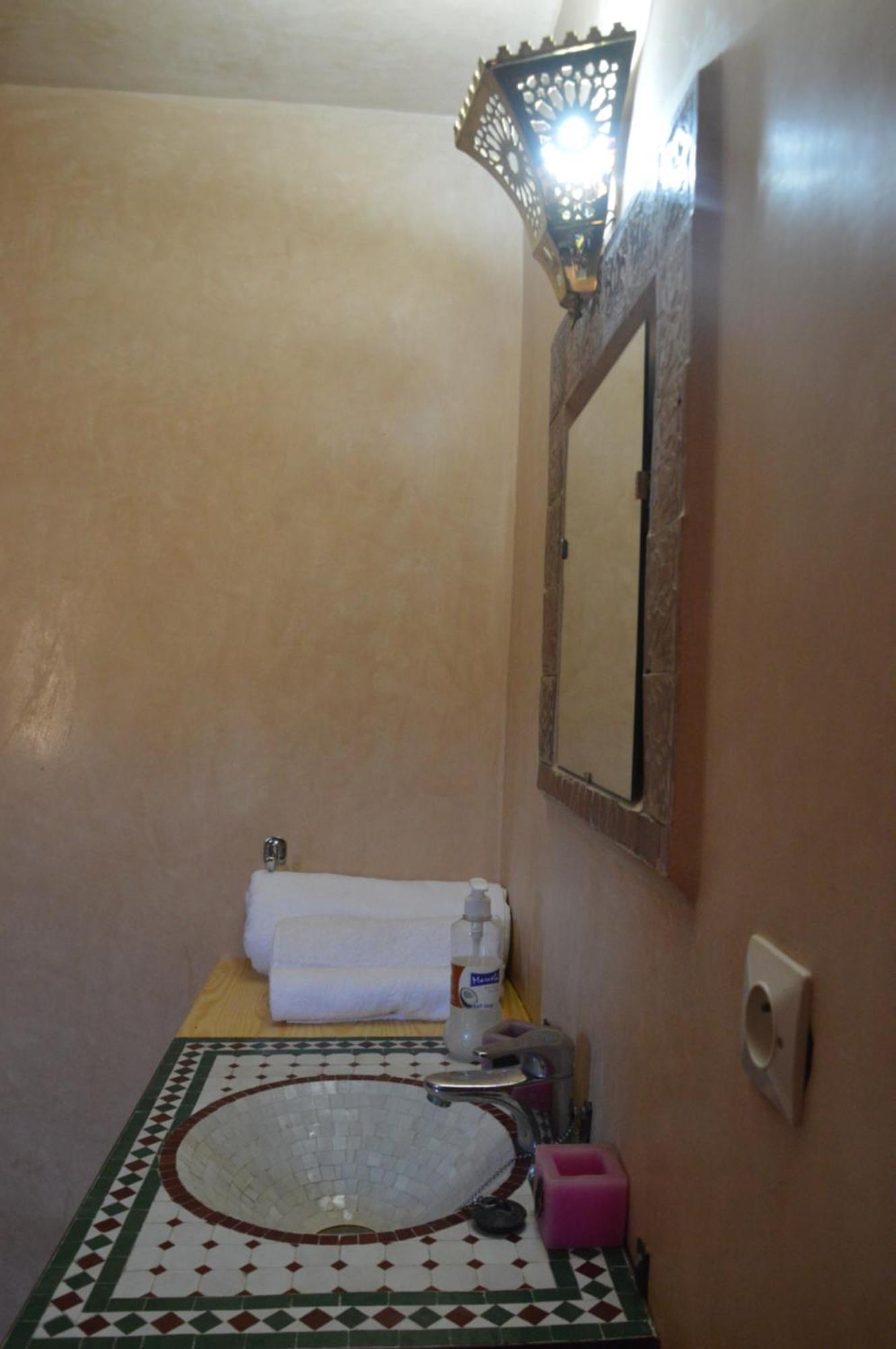Riad Oumkaltoum Fès Exteriör bild